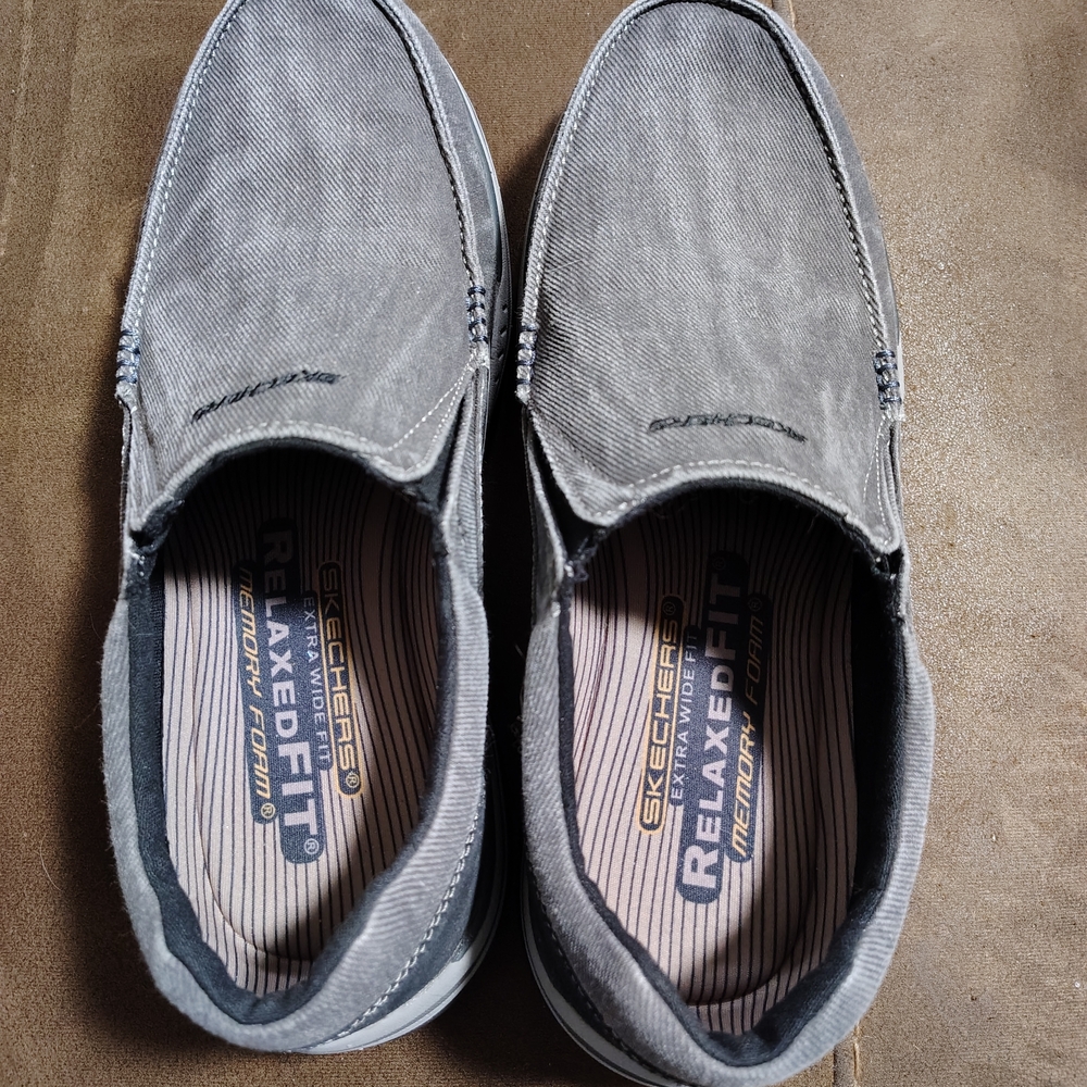 Skechers Gray Relaxed Fit Men's Shoes